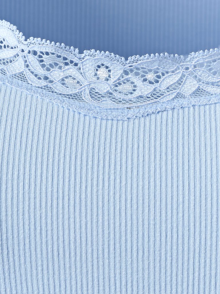 Пижама OMSA Elegante топ на широких бретелях с кружевом и шорты, вискоза