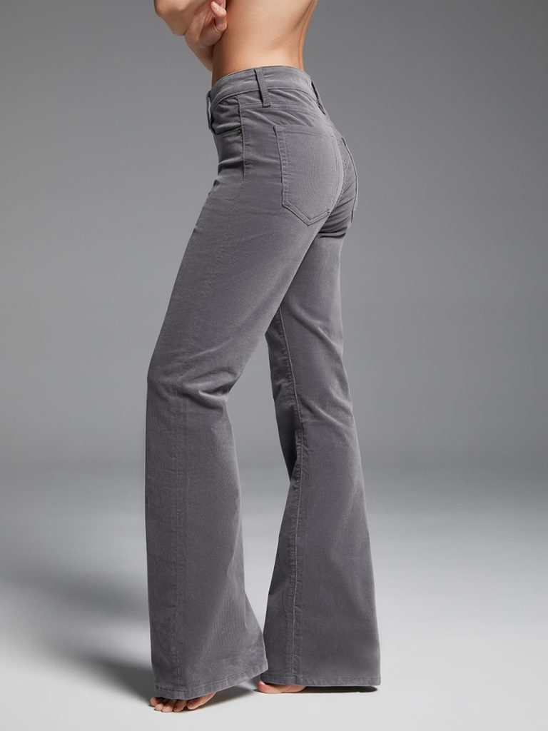 OmD 130 FLARE CUT Брюки вельвет жен.